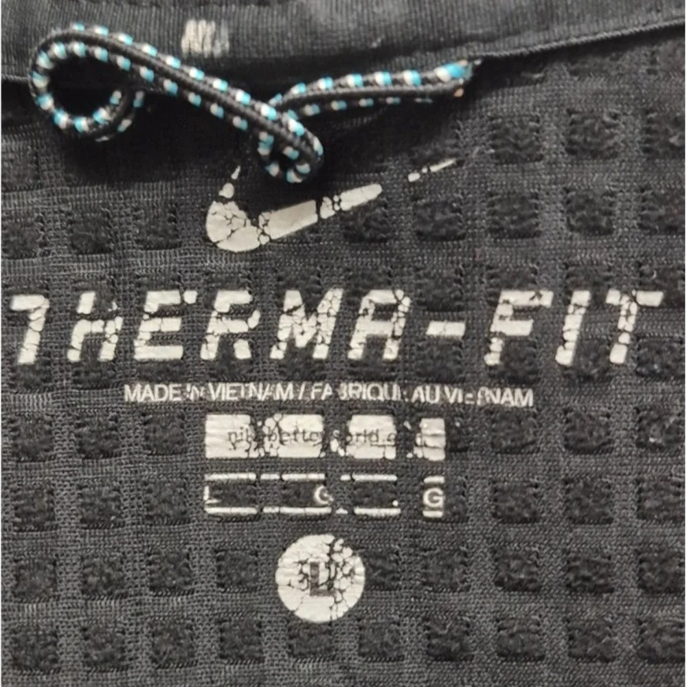 Nike Therma-Fit women's black full zip athletic jacket LG pockets/fleece‎